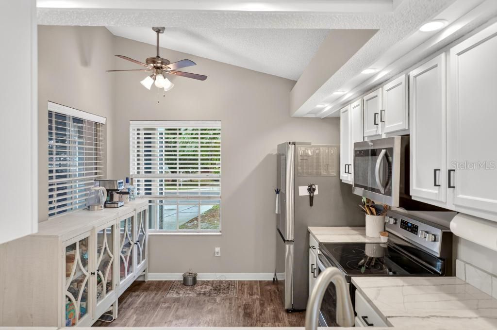 En Venta: $344,900 (3 camas, 2 baños, 1228 Pies cuadrados)