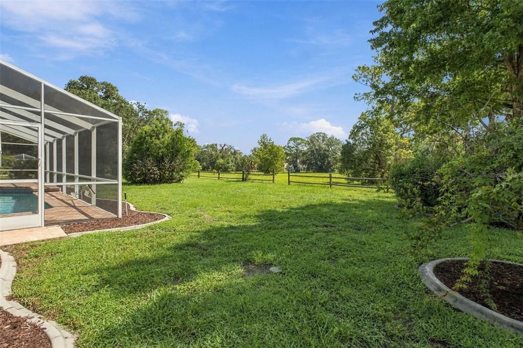En Venta: $429,000 (4 camas, 2 baños, 2457 Pies cuadrados)