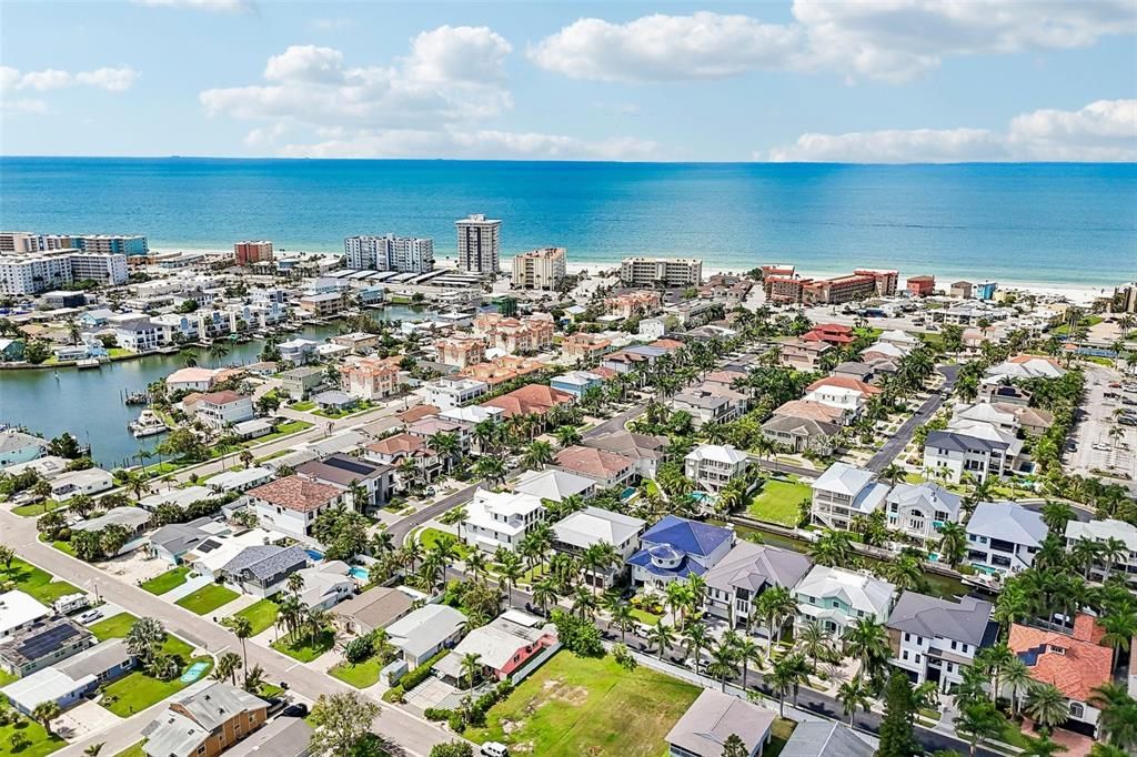 На продажу: $1,899,000 (3 спален, 3 ванн, 3304 Квадратных фут)