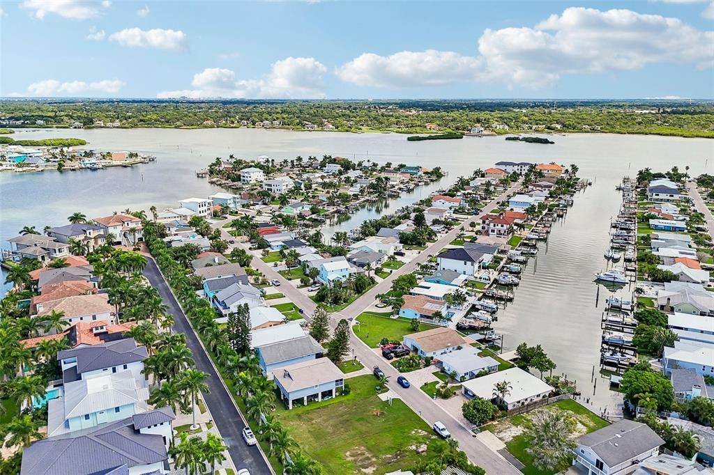 На продажу: $1,899,000 (3 спален, 3 ванн, 3304 Квадратных фут)