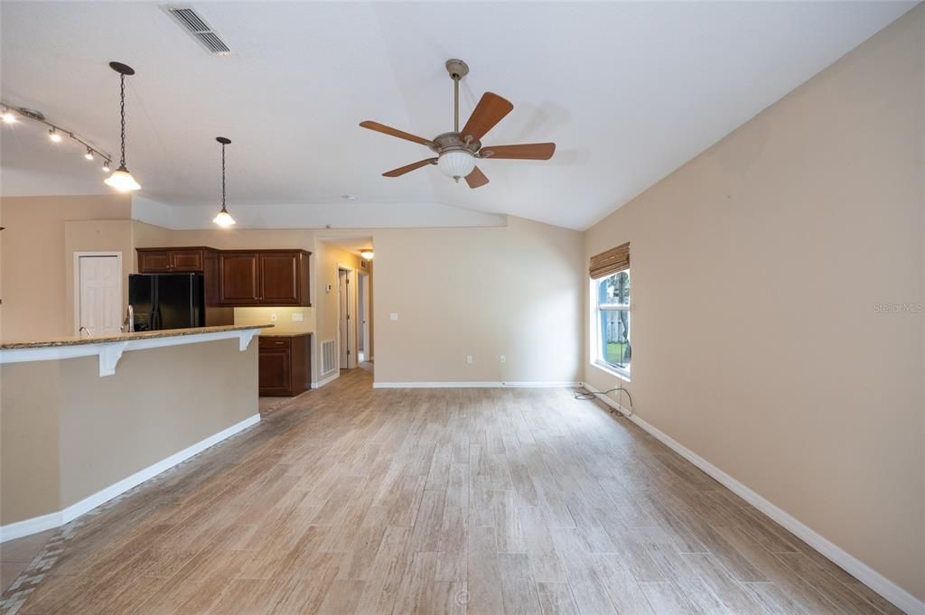 For Sale: $429,000 (3 beds, 2 baths, 1906 Square Feet)