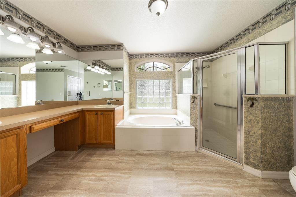 For Sale: $429,000 (3 beds, 2 baths, 1906 Square Feet)