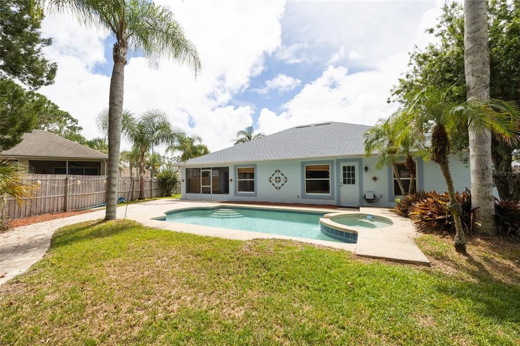 For Sale: $429,000 (3 beds, 2 baths, 1906 Square Feet)