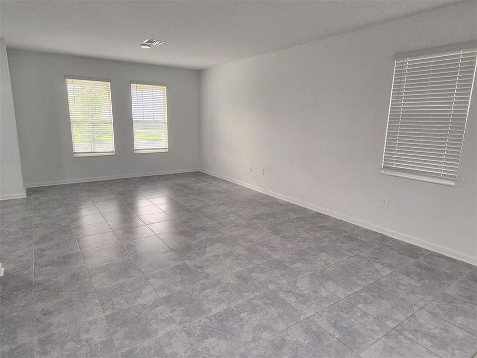 В аренду: $2,600 (4 спален, 3 ванн, 2044 Квадратных фут)