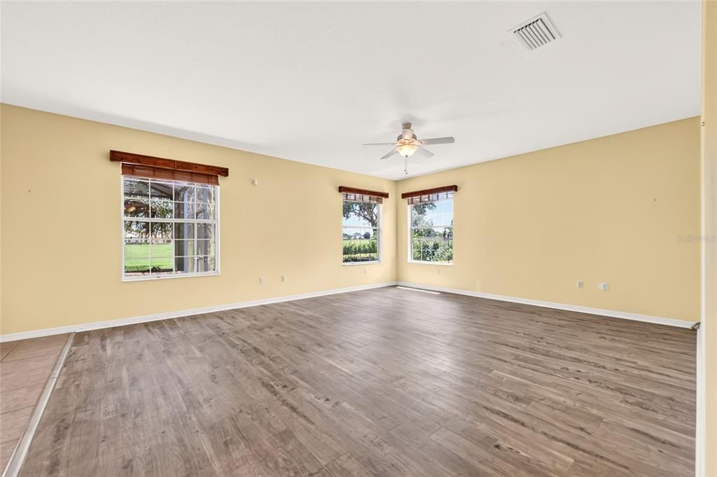 For Sale: $355,000 (3 beds, 2 baths, 2335 Square Feet)