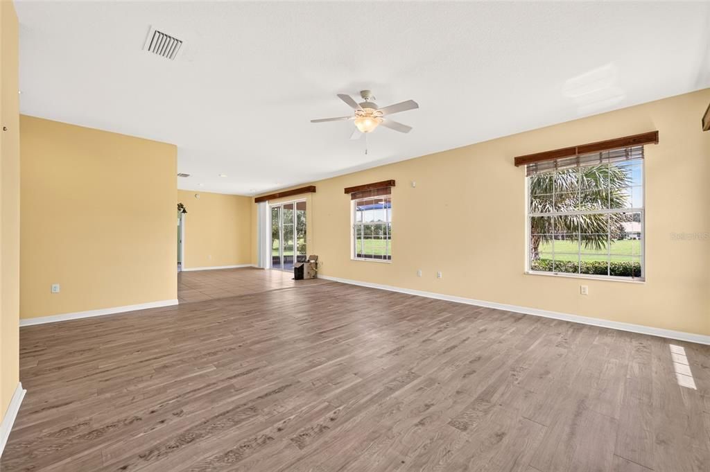 For Sale: $355,000 (3 beds, 2 baths, 2335 Square Feet)