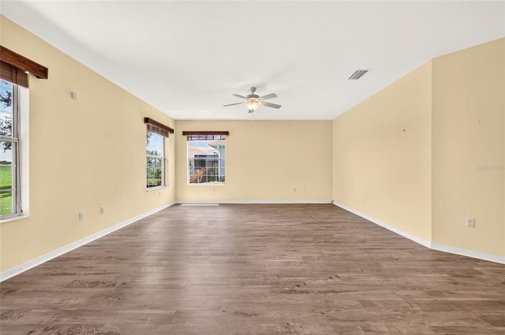 For Sale: $355,000 (3 beds, 2 baths, 2335 Square Feet)
