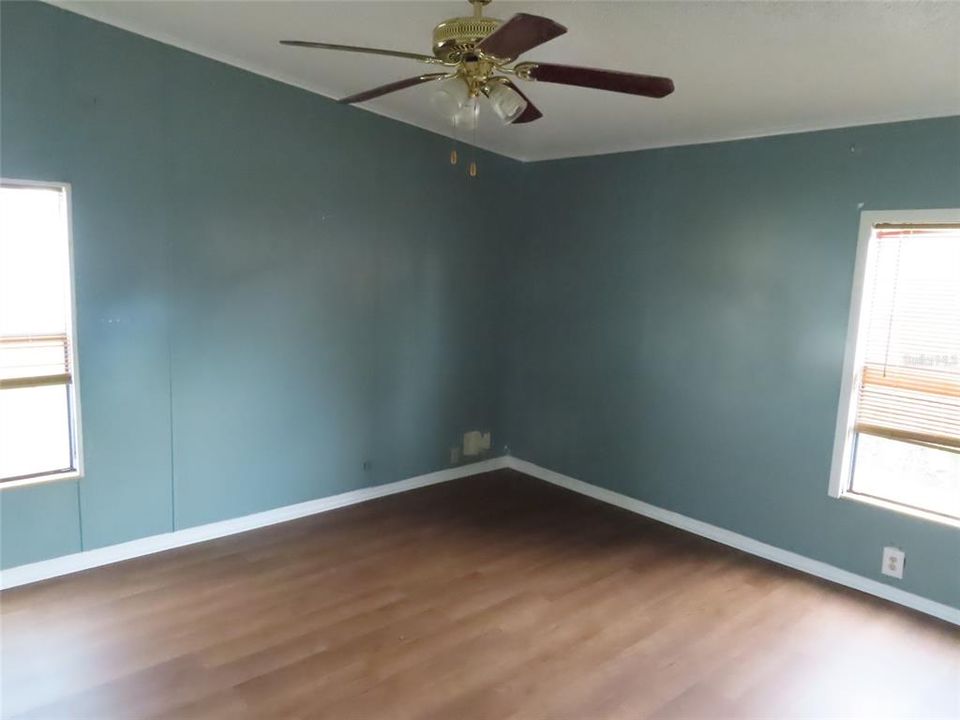 En Venta: $111,000 (2 camas, 2 baños, 896 Pies cuadrados)