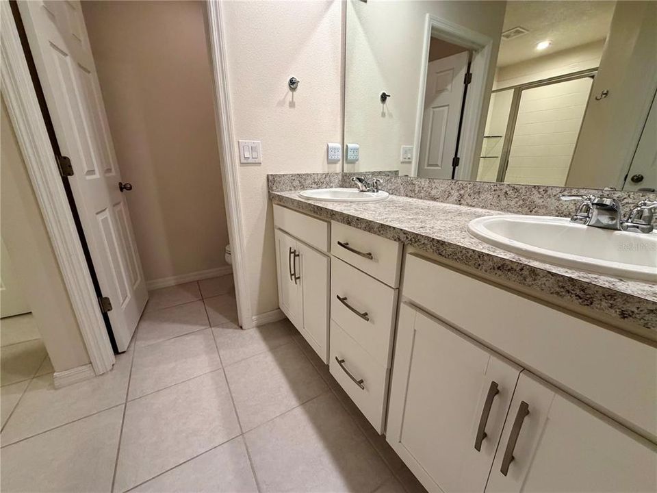 For Sale: $310,000 (3 beds, 2 baths, 1603 Square Feet)