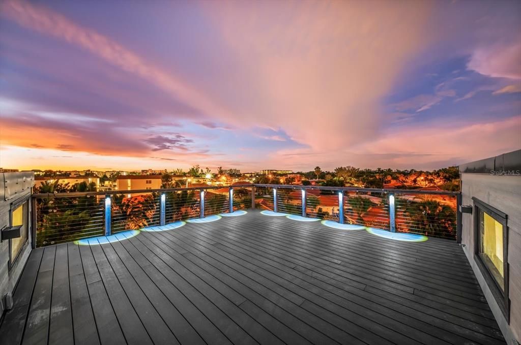 En Venta: $1,500,000 (3 camas, 3 baños, 2082 Pies cuadrados)
