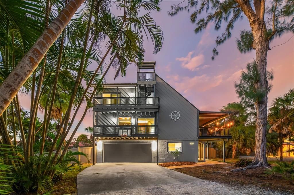 En Venta: $1,500,000 (3 camas, 3 baños, 2082 Pies cuadrados)