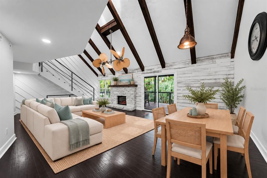 En Venta: $1,500,000 (3 camas, 3 baños, 2082 Pies cuadrados)