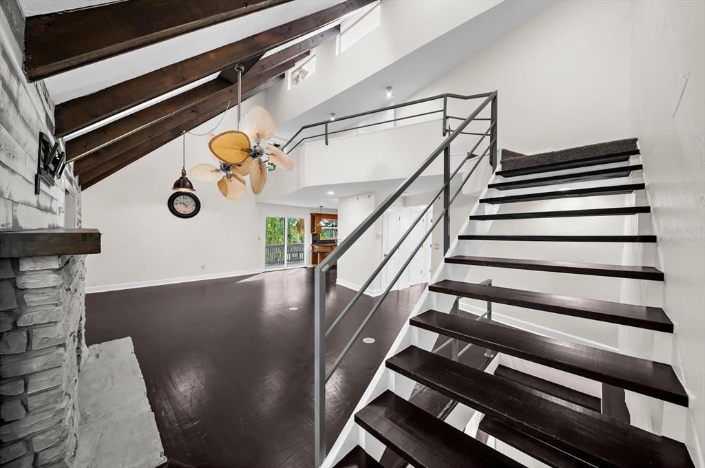 En Venta: $1,500,000 (3 camas, 3 baños, 2082 Pies cuadrados)
