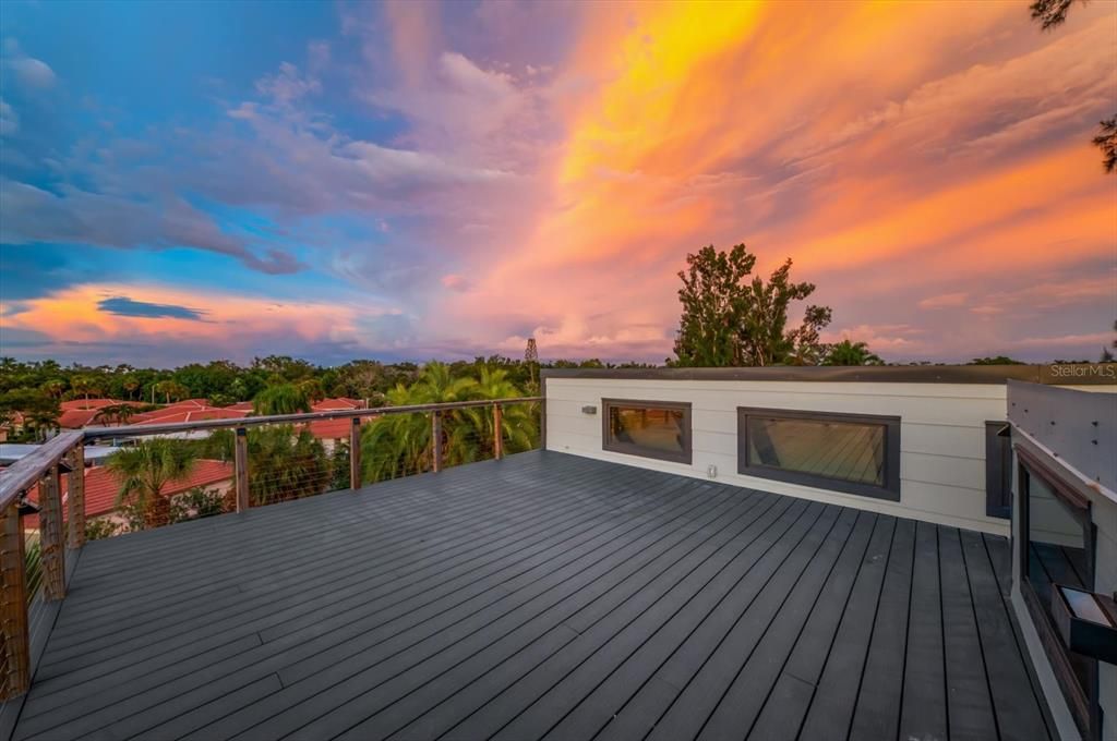En Venta: $1,500,000 (3 camas, 3 baños, 2082 Pies cuadrados)