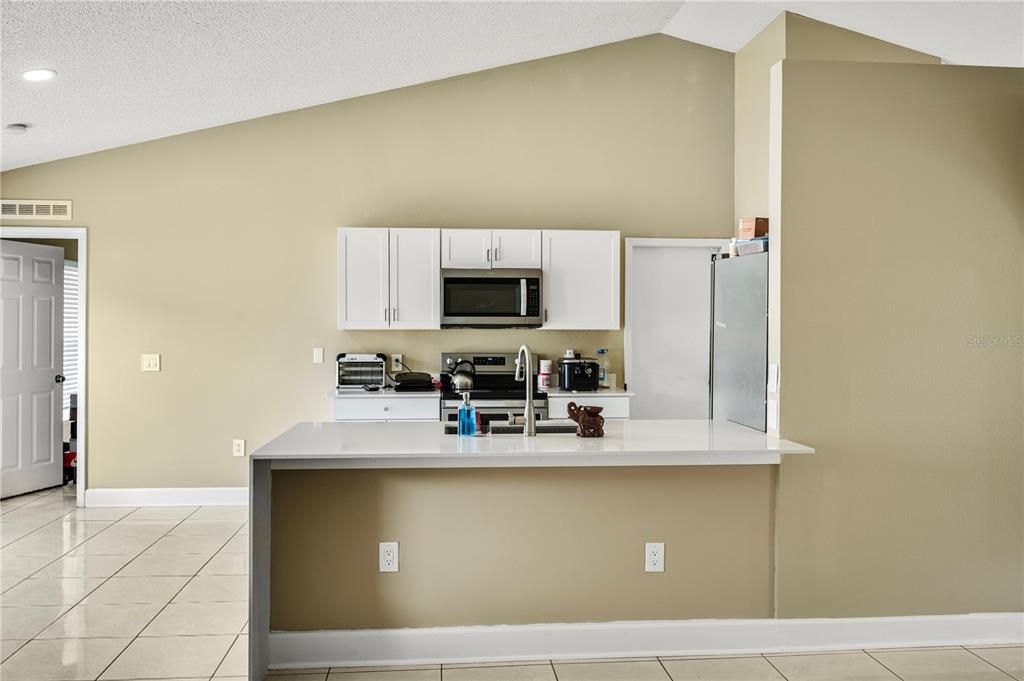 For Rent: $1,750 (3 beds, 2 baths, 1617 Square Feet)