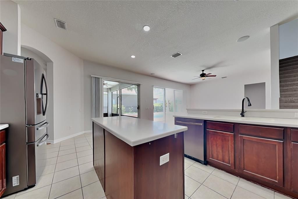 For Sale: $529,900 (4 beds, 3 baths, 3072 Square Feet)