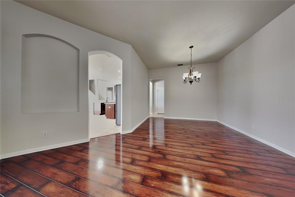 For Sale: $529,900 (4 beds, 3 baths, 3072 Square Feet)
