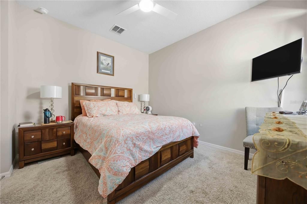 For Sale: $345,000 (4 beds, 3 baths, 2075 Square Feet)
