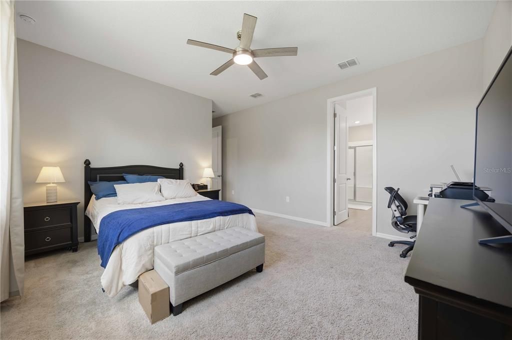 For Sale: $345,000 (4 beds, 3 baths, 2075 Square Feet)