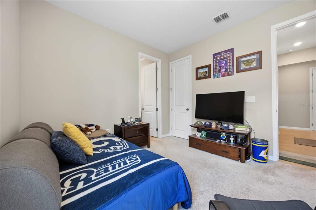 For Sale: $345,000 (4 beds, 3 baths, 2075 Square Feet)