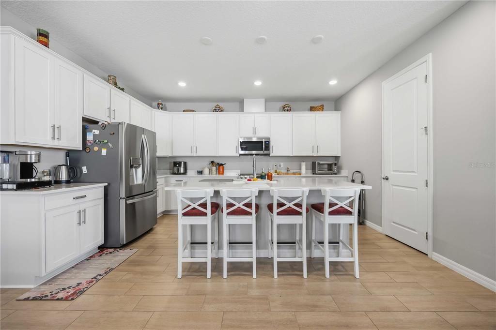For Sale: $345,000 (4 beds, 3 baths, 2075 Square Feet)