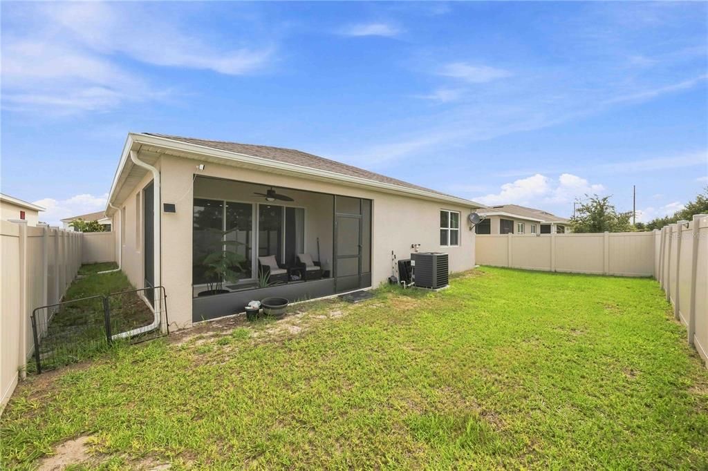 For Sale: $345,000 (4 beds, 3 baths, 2075 Square Feet)
