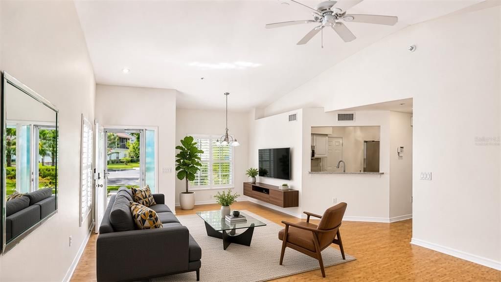 For Sale: $275,000 (2 beds, 2 baths, 1352 Square Feet)