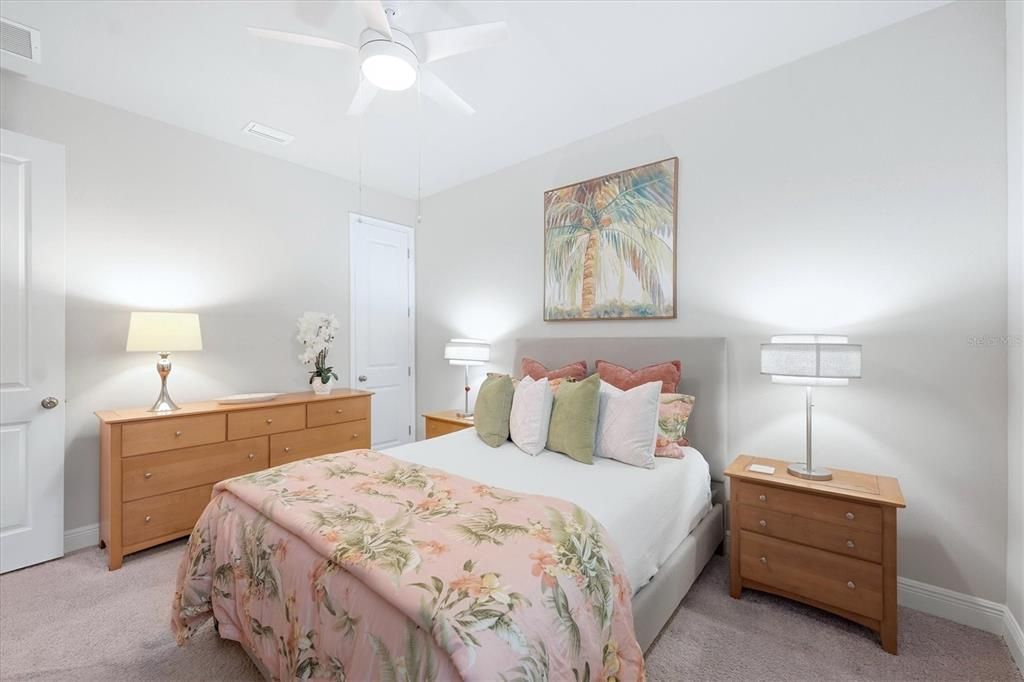 En Venta: $675,000 (3 camas, 2 baños, 2179 Pies cuadrados)