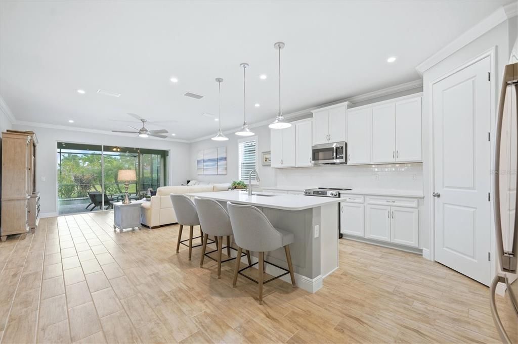 En Venta: $675,000 (3 camas, 2 baños, 2179 Pies cuadrados)