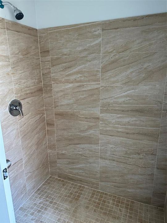 For Rent: $2,000 (3 beds, 2 baths, 1410 Square Feet)