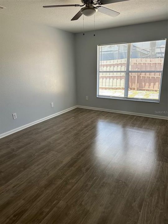 For Rent: $2,000 (3 beds, 2 baths, 1410 Square Feet)