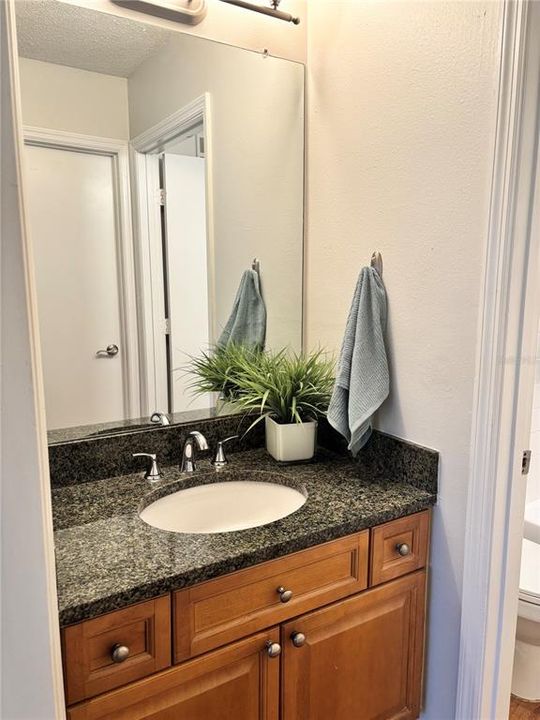 For Rent: $1,450 (1 beds, 1 baths, 665 Square Feet)