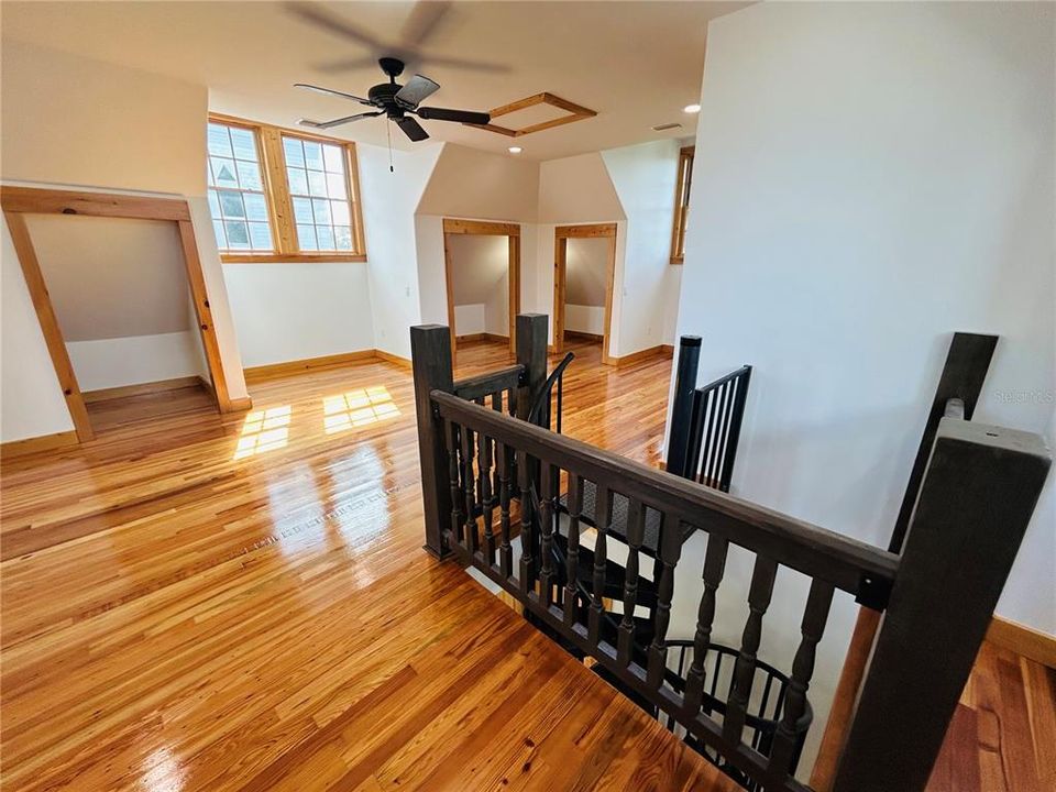 En Venta: $909,000 (4 camas, 3 baños, 2597 Pies cuadrados)