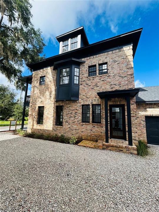En Venta: $909,000 (4 camas, 3 baños, 2597 Pies cuadrados)