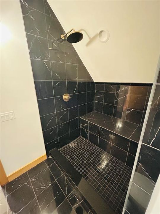 En Venta: $909,000 (4 camas, 3 baños, 2597 Pies cuadrados)