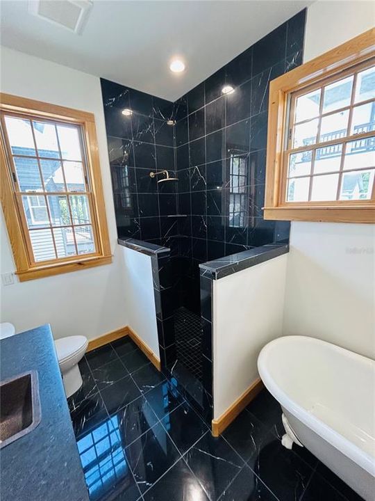 En Venta: $909,000 (4 camas, 3 baños, 2597 Pies cuadrados)