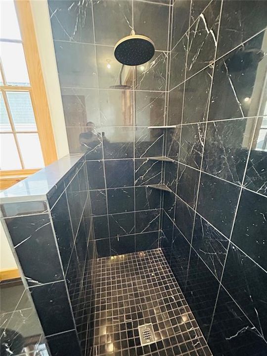 En Venta: $909,000 (4 camas, 3 baños, 2597 Pies cuadrados)