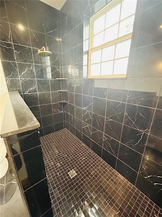 En Venta: $909,000 (4 camas, 3 baños, 2597 Pies cuadrados)