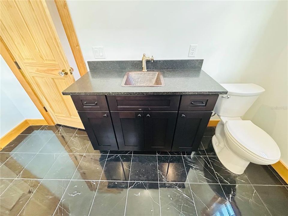 En Venta: $909,000 (4 camas, 3 baños, 2597 Pies cuadrados)