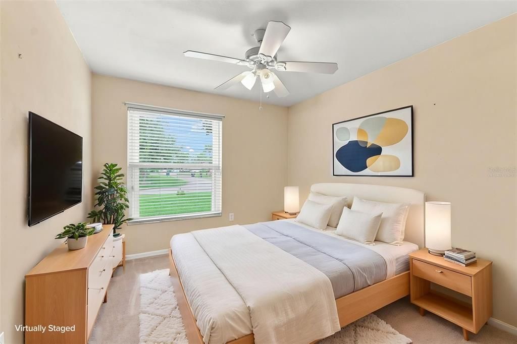 En Venta: $329,900 (4 camas, 2 baños, 1378 Pies cuadrados)