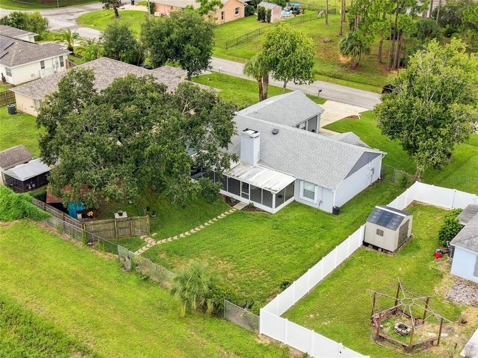 For Sale: $319,500 (4 beds, 2 baths, 1378 Square Feet)