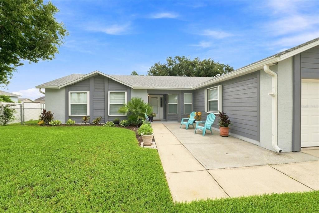 For Sale: $319,500 (4 beds, 2 baths, 1378 Square Feet)