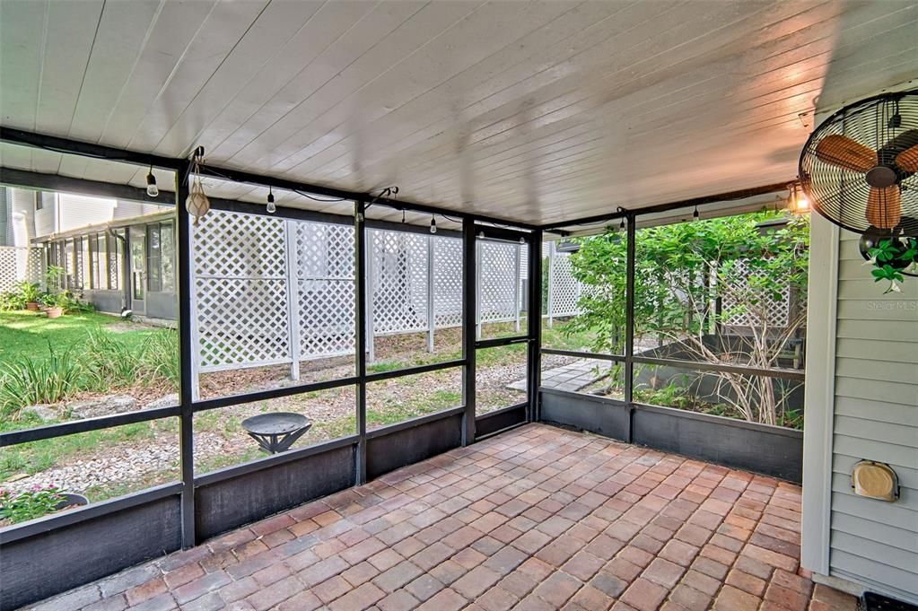 For Sale: $210,000 (2 beds, 2 baths, 1414 Square Feet)