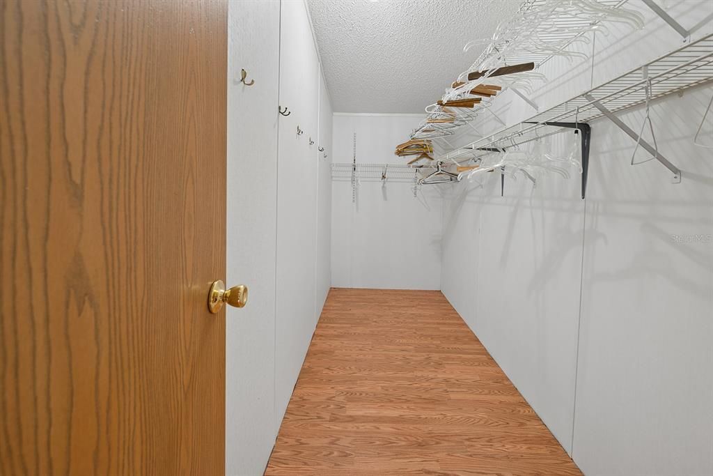For Sale: $269,000 (3 beds, 2 baths, 1620 Square Feet)