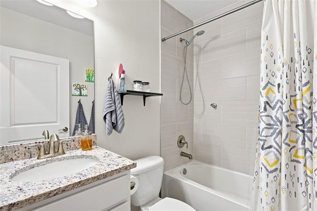 Active With Contract: $315,000 (3 beds, 2 baths, 1344 Square Feet)