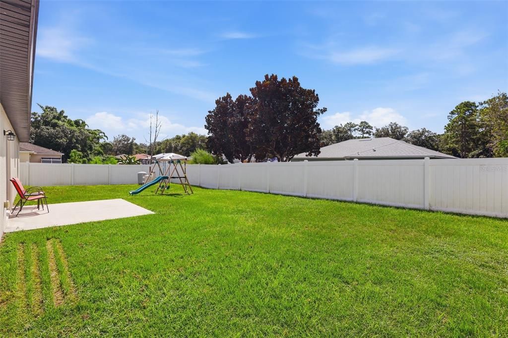 Active With Contract: $315,000 (3 beds, 2 baths, 1344 Square Feet)