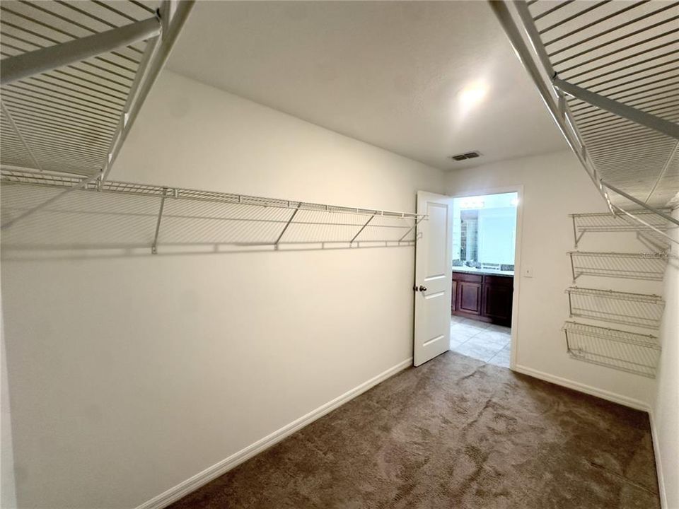 En Renta: $2,400 (4 camas, 2 baños, 1817 Pies cuadrados)