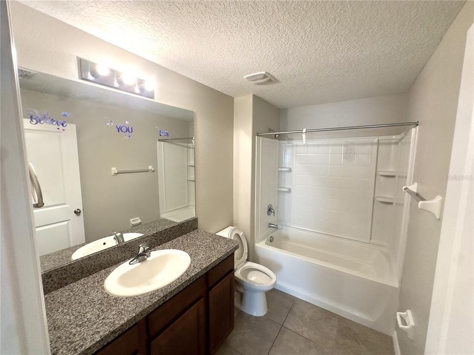 En Renta: $2,400 (4 camas, 2 baños, 1817 Pies cuadrados)