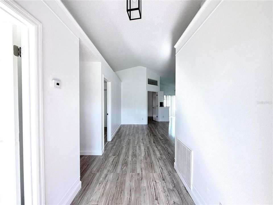 For Sale: $339,500 (3 beds, 2 baths, 1080 Square Feet)