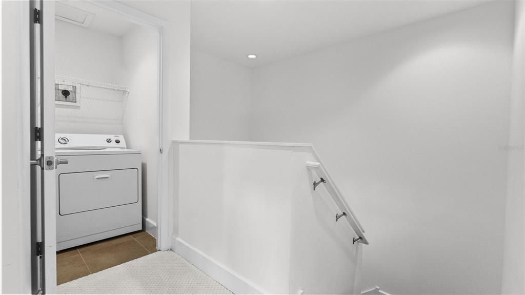 For Sale: $575,000 (3 beds, 3 baths, 2097 Square Feet)